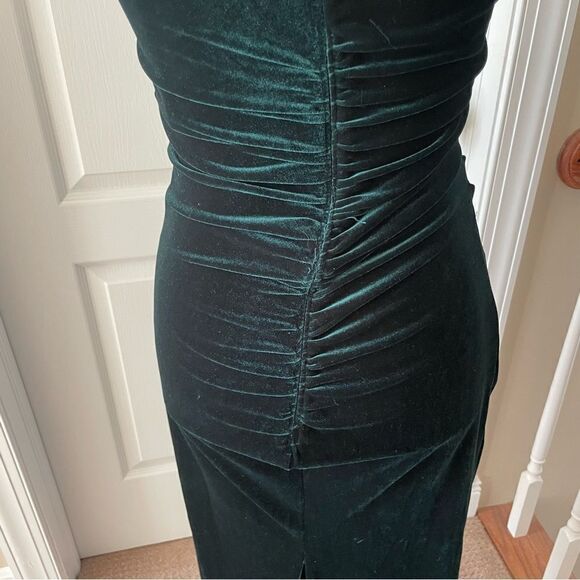 Xscape Velvet Green Dress - Picture 7 of 9